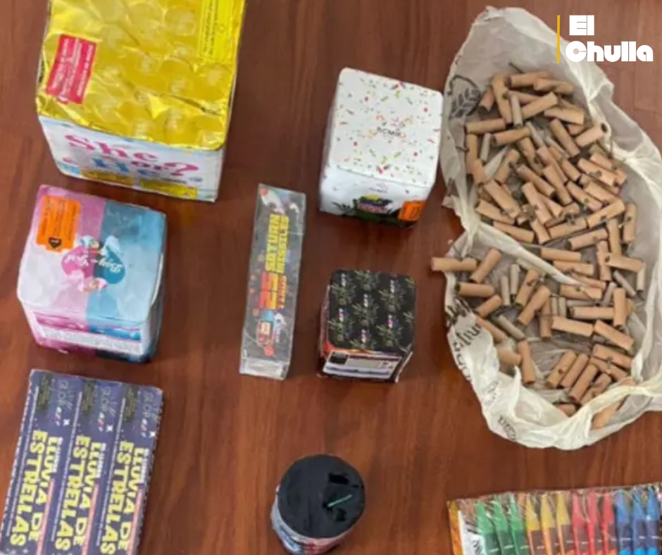 Quito: decomisan más de 2.600 juegos pirotécnicos en un local del Centro Histórico.