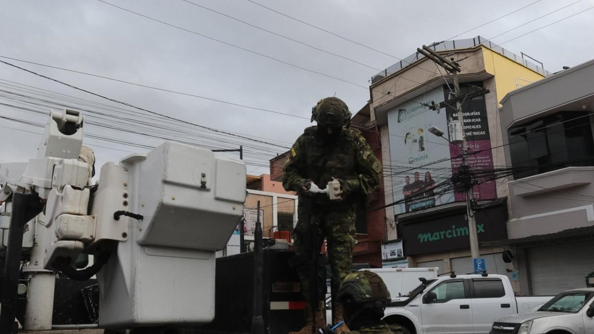 Operativo en Cuenca retira 30 cámaras de seguridad no autorizadas