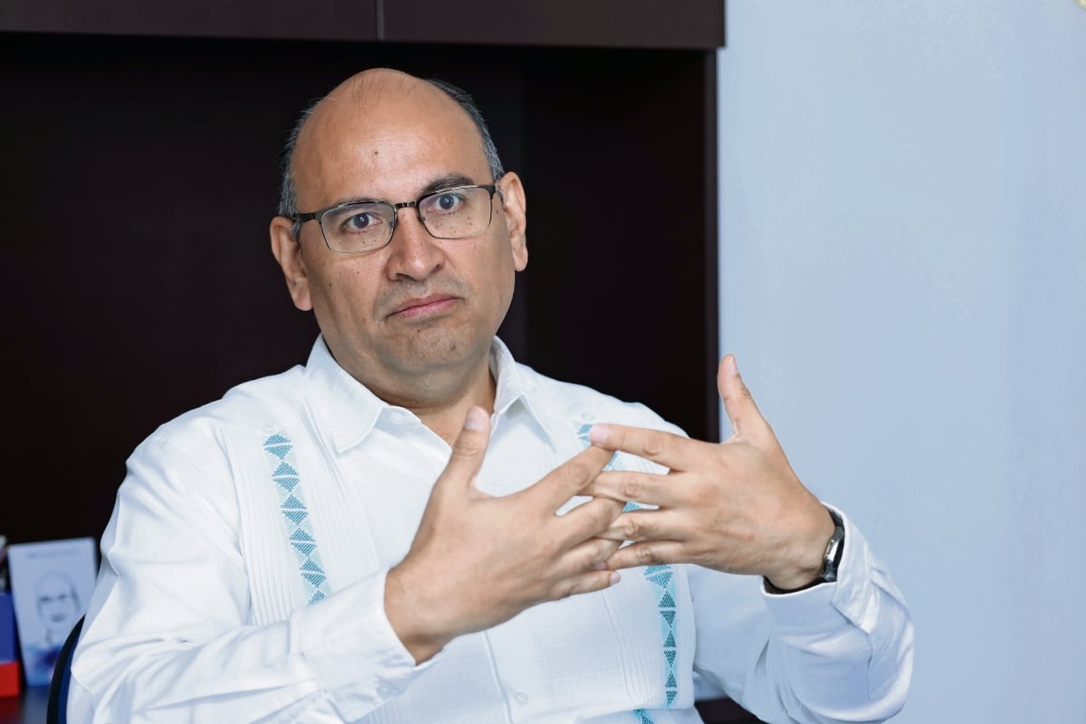 Millones de líneas celulares en Ecuador al borde de la suspensión: no habrá más prórrogas