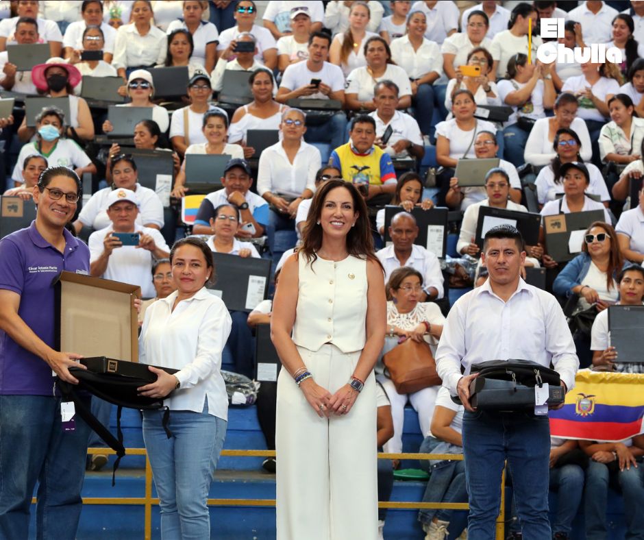 Olvido Digital: El abismo tecnológico que asfixia a las escuelas rurales de Cotopaxi.