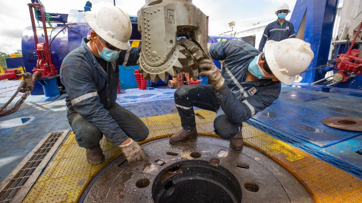 Noboa afirma que petroleras de EE. UU. y Emiratos evalúan invertir en el campo Sacha