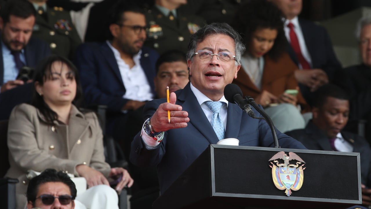 Petro denuncia presiones de la Fuerza Pública para cambiar desfile del 20 de Julio en Colombia