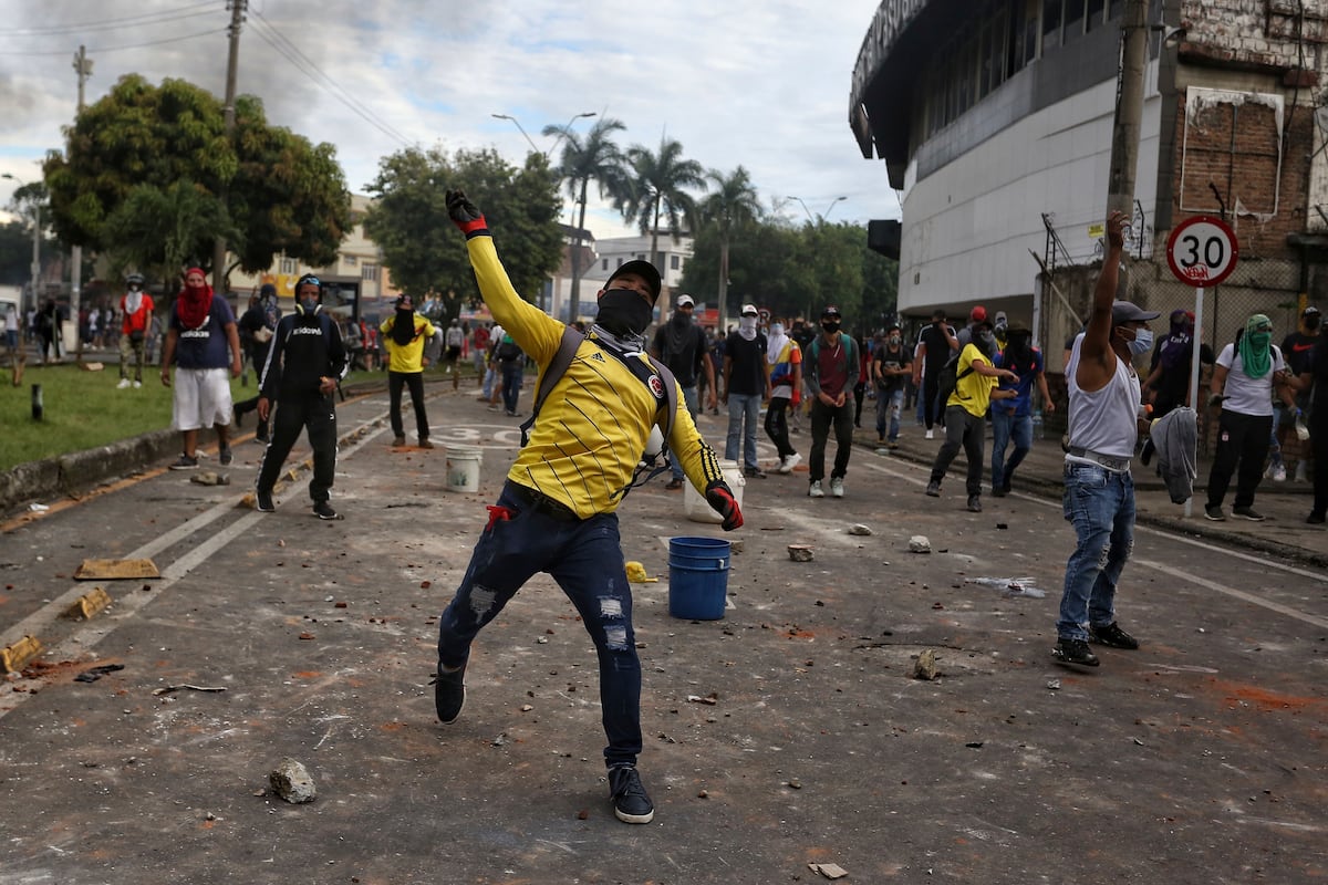 Colombia: Tensión electoral y temor a nuevas protestas sociales ante posible victoria de ultraderecha