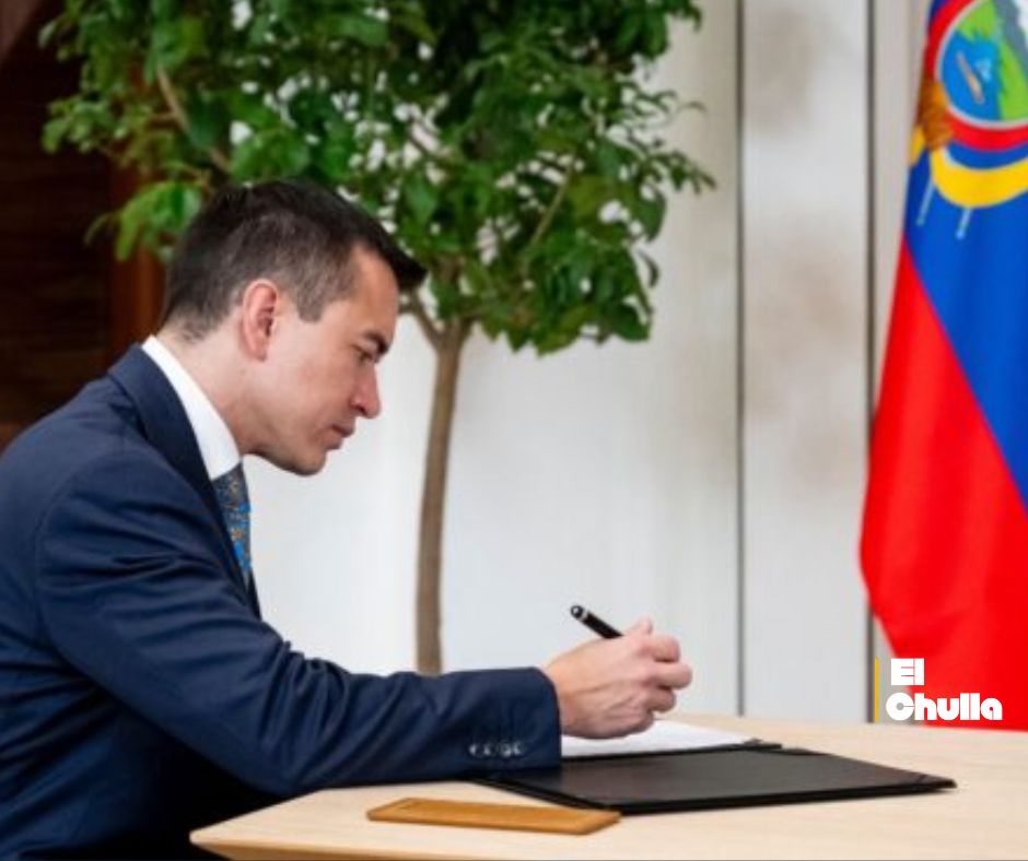 Riesgo país de Ecuador baja a 462 puntos tras anuncio sobre bonos