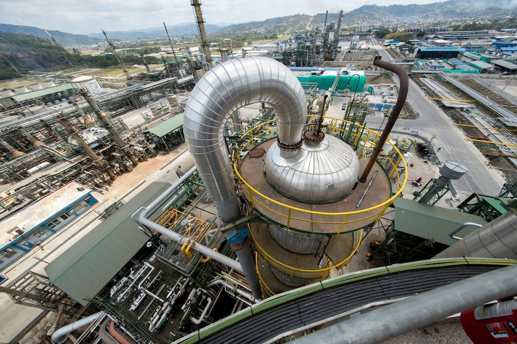 Refinería de Esmeraldas culmina mantenimiento y opera al 86 % de su capacidad