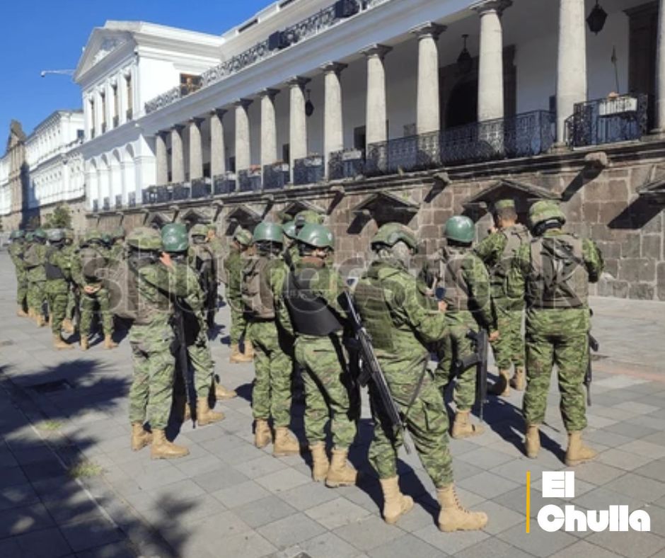 Gobierno busca reformar la Constitución para autorizar presencia militar internacional.