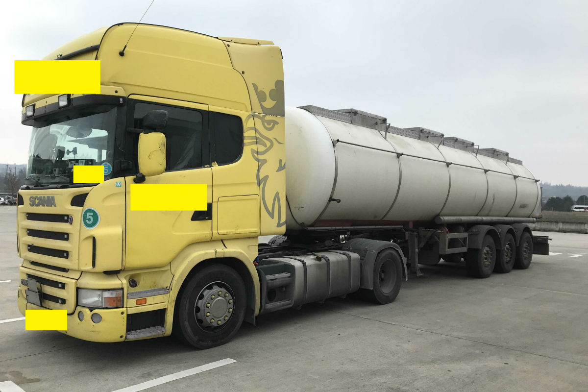 Kreuzlingen TG - Zoll stoppt mangelhaften Lastwagen