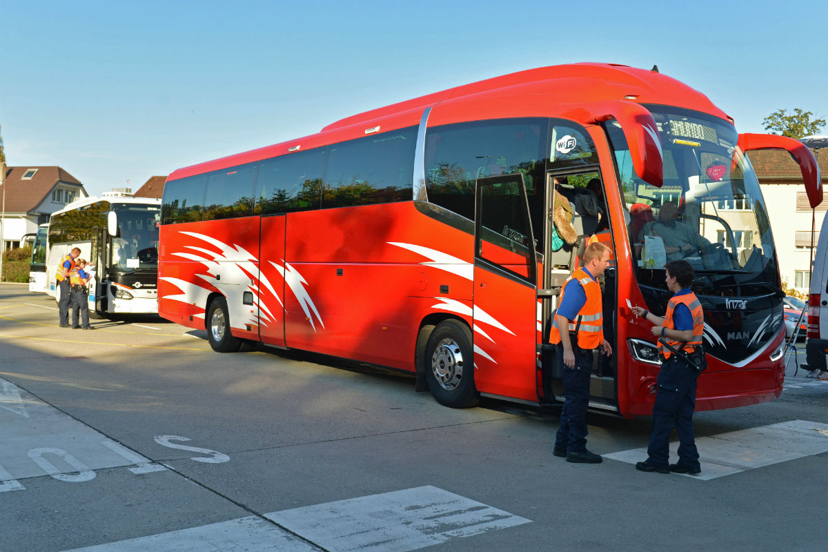 Luzern LU - Gravierende Mängel bei zwei Cars