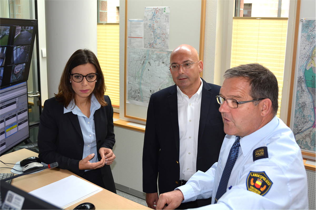 Liechtenstein FL - Integration des Sanitätsnotrufs 144 in die Notrufzentrale der Landespolizei