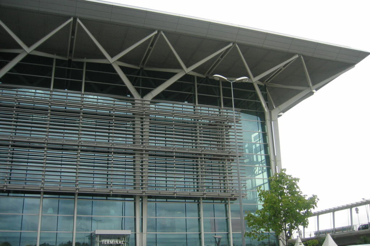 Saint-Louis (F) - Rumänischer Dieb am Flughafen Basel-Mühlhausen gefasst