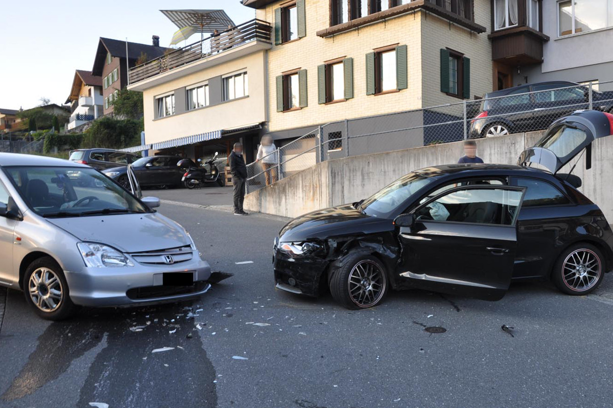 Triesenberg FL - Zusammenstoss zweier Autos