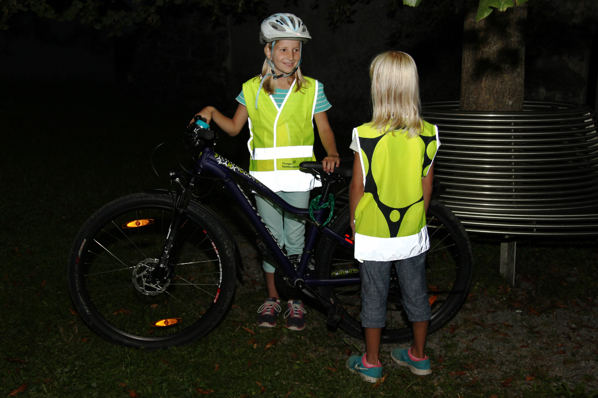 Thurgau TG - Neue Leuchtwesten für Schülerinnen und Schüler
