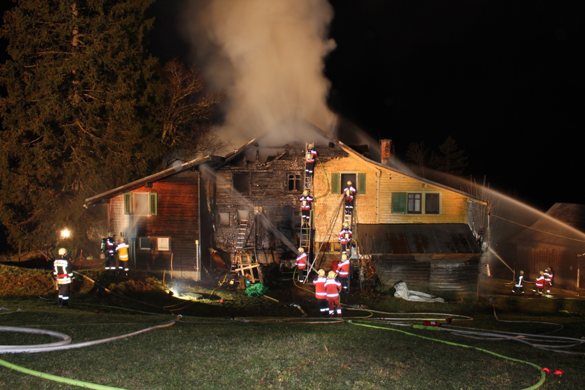 Glück im Unglück bei Wohnhausbrand in Braunwald