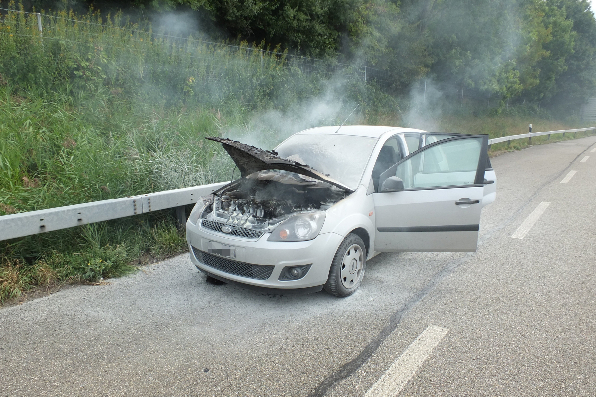 Fahrzeugbrand auf der A1 bei Henau