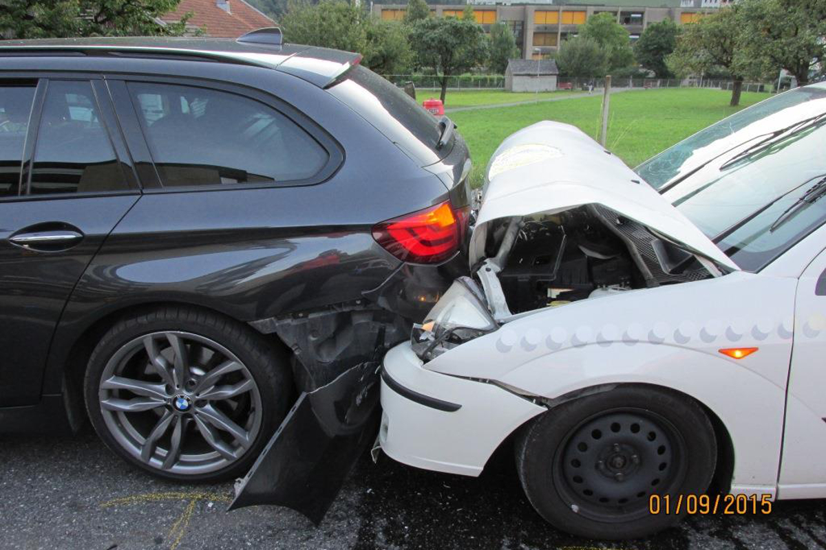 Glarus: Ins Heck gedonnert