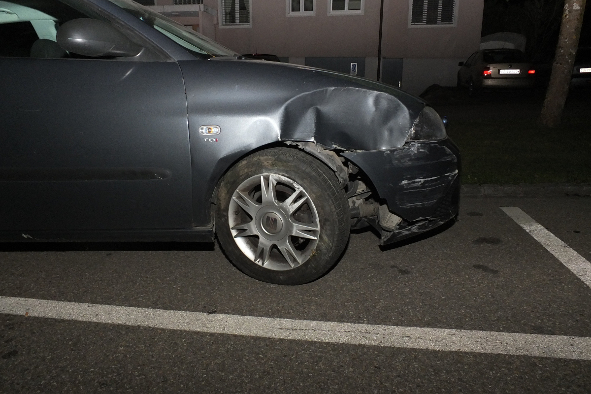 Bazenheid: 16-Jähriger baut mit Auto Unfall