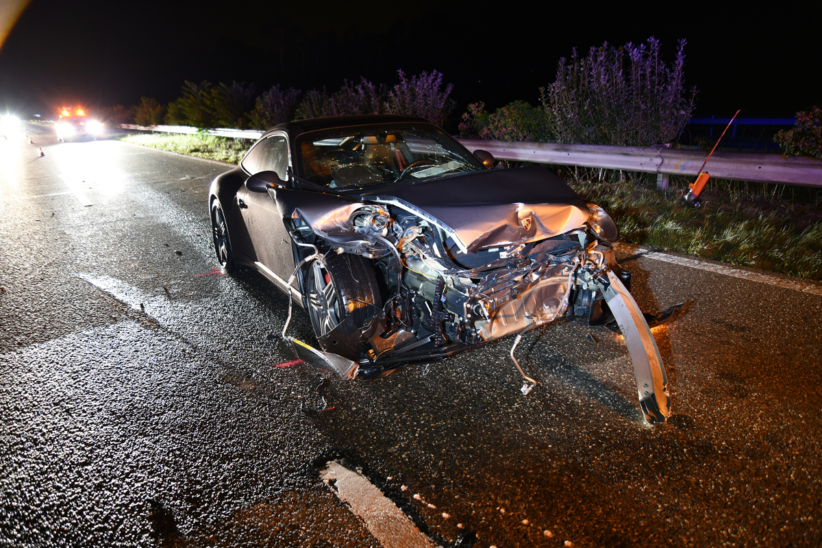 Porsche-Fahrer verursacht Auffahrcrash auf der A13 zwischen Maienfeld und Landquart