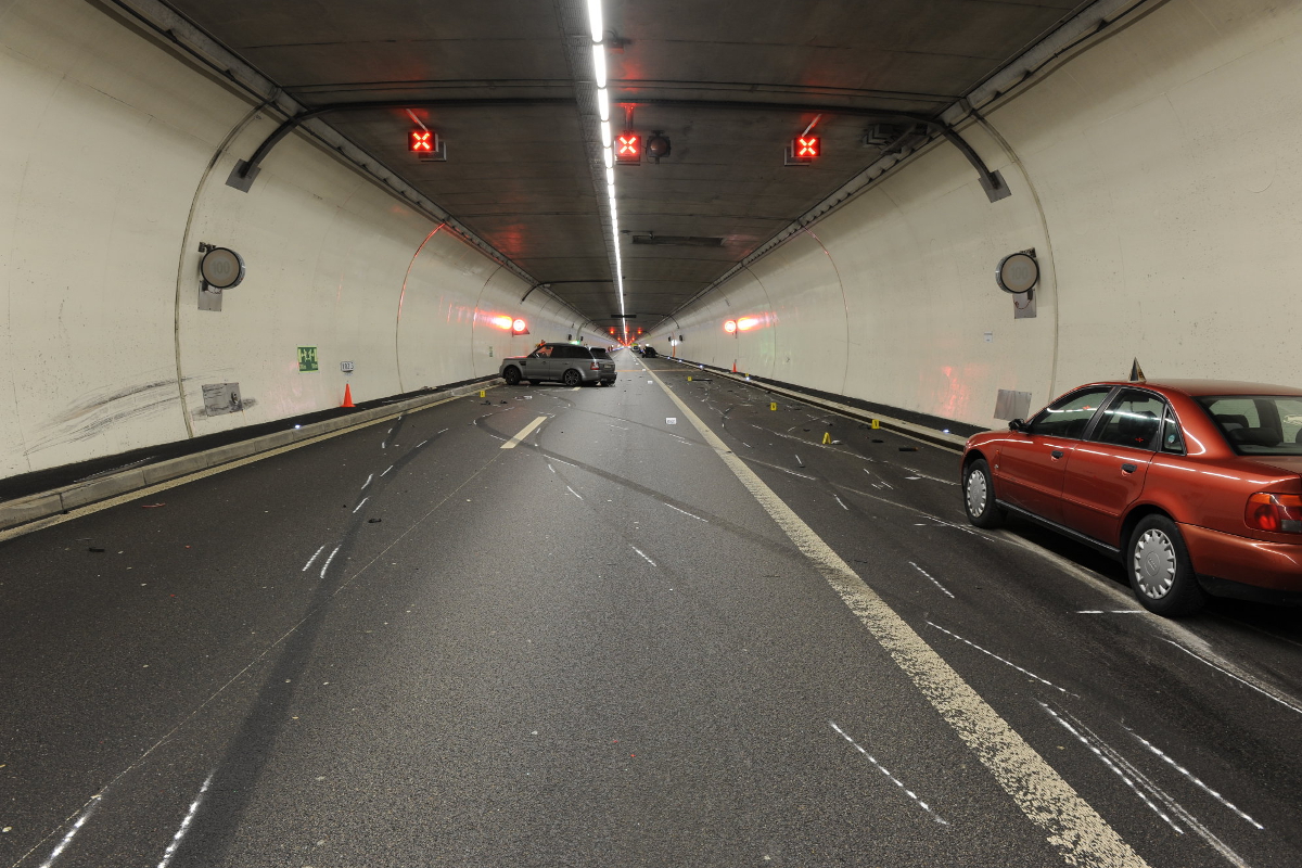 Schwerer Unfall im Uetlibergtunnel fordert mehrere Verletzte