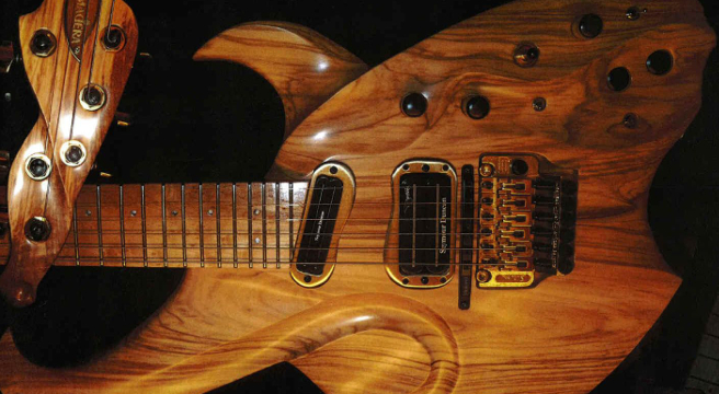 Diebstahl zweier spezieller Gitarren aus Niederdorfer Tonstudio