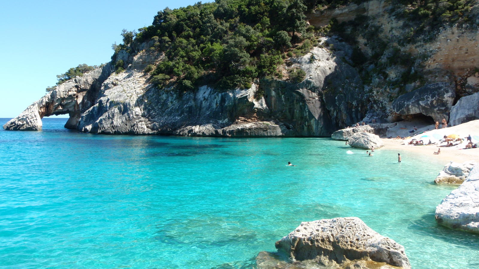sardinia-holidays-topflight-the-italian-specialist