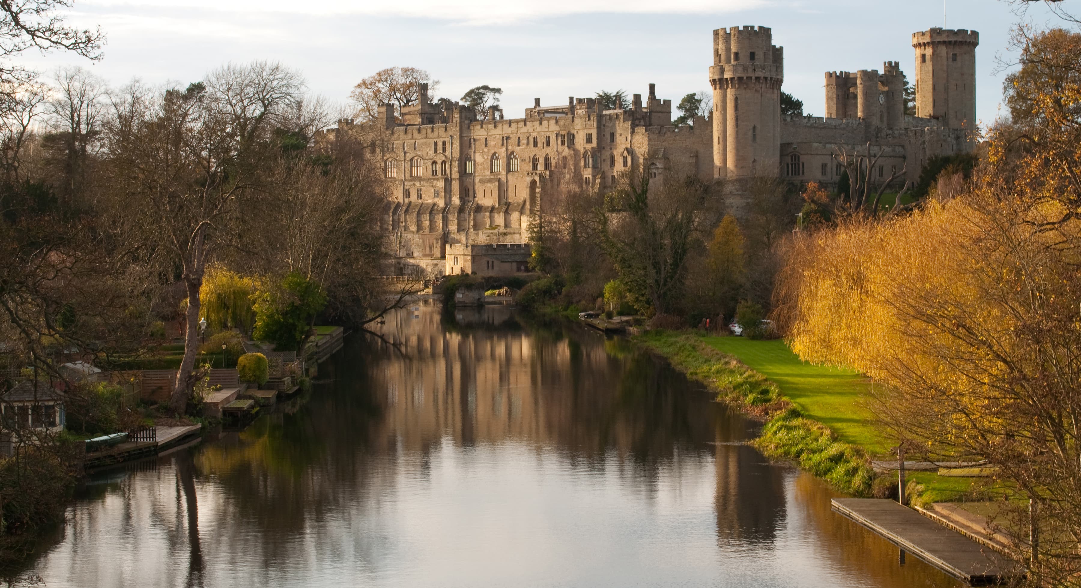 Warwick Castle accommodation - Beautiful camping and glamping site featured in HolidayFox article