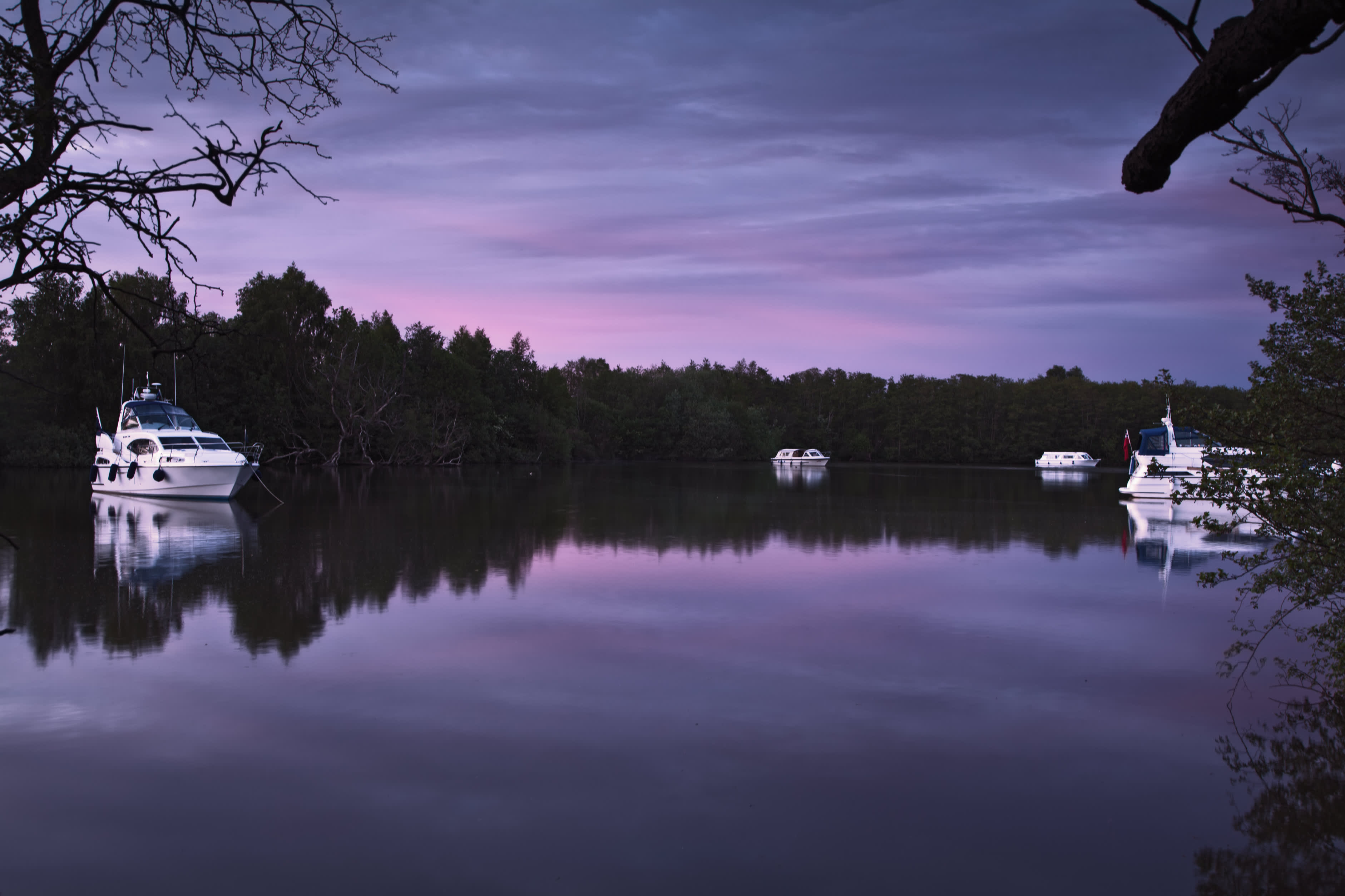 Navigating the Norfolk Broads accommodation - Beautiful camping and glamping site featured in HolidayFox article