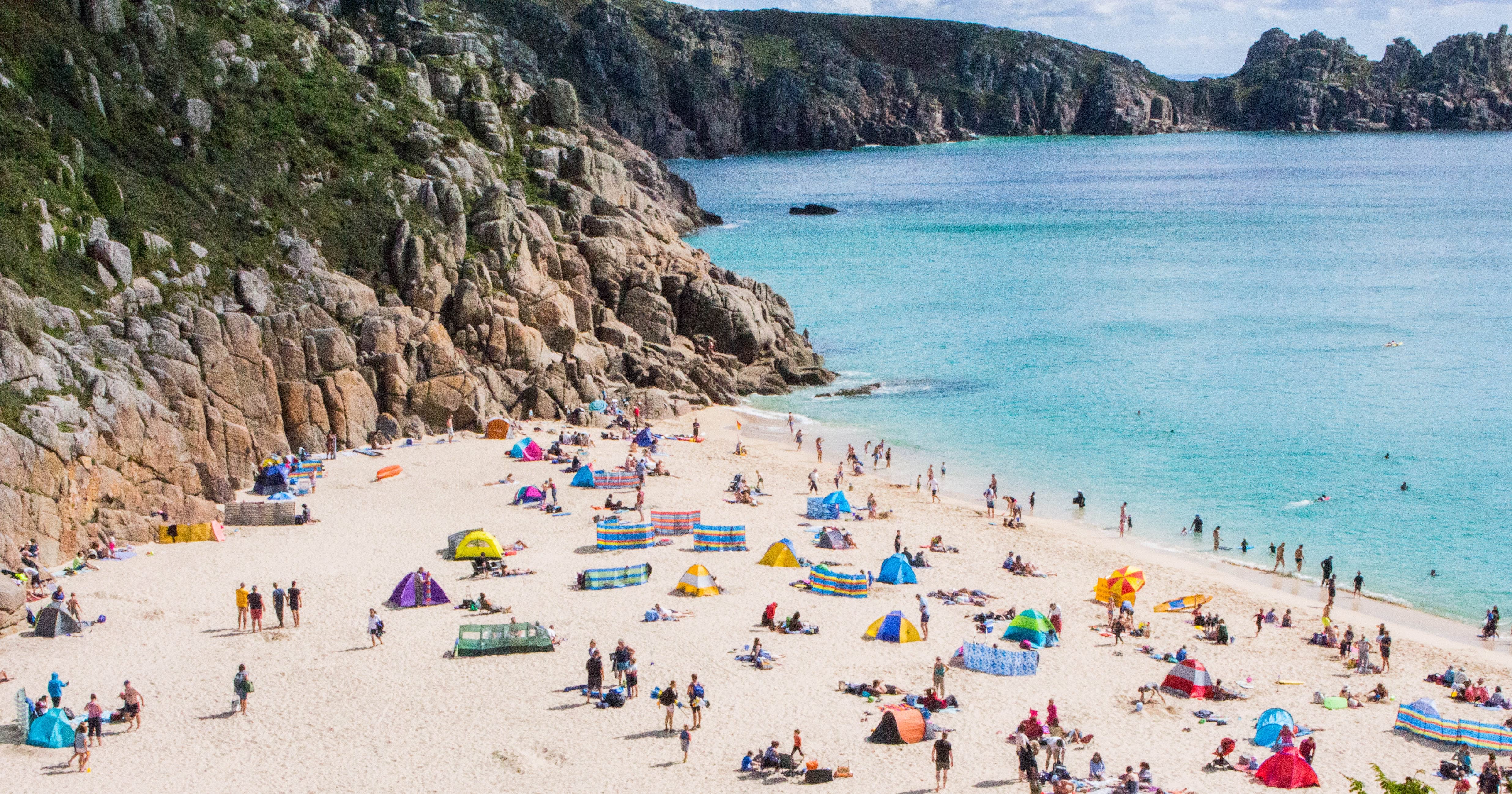 The UK is gorgeous accommodation - Beautiful camping and glamping site featured in HolidayFox article