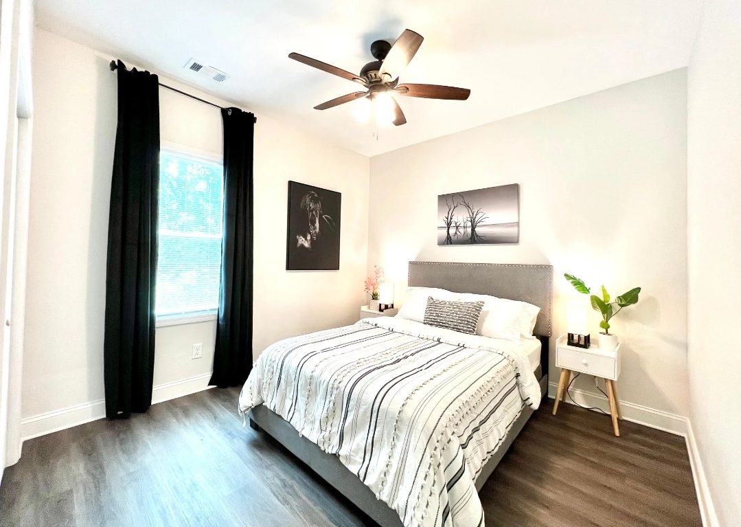 Luxurious Centrally located Condo in ATL photo 2