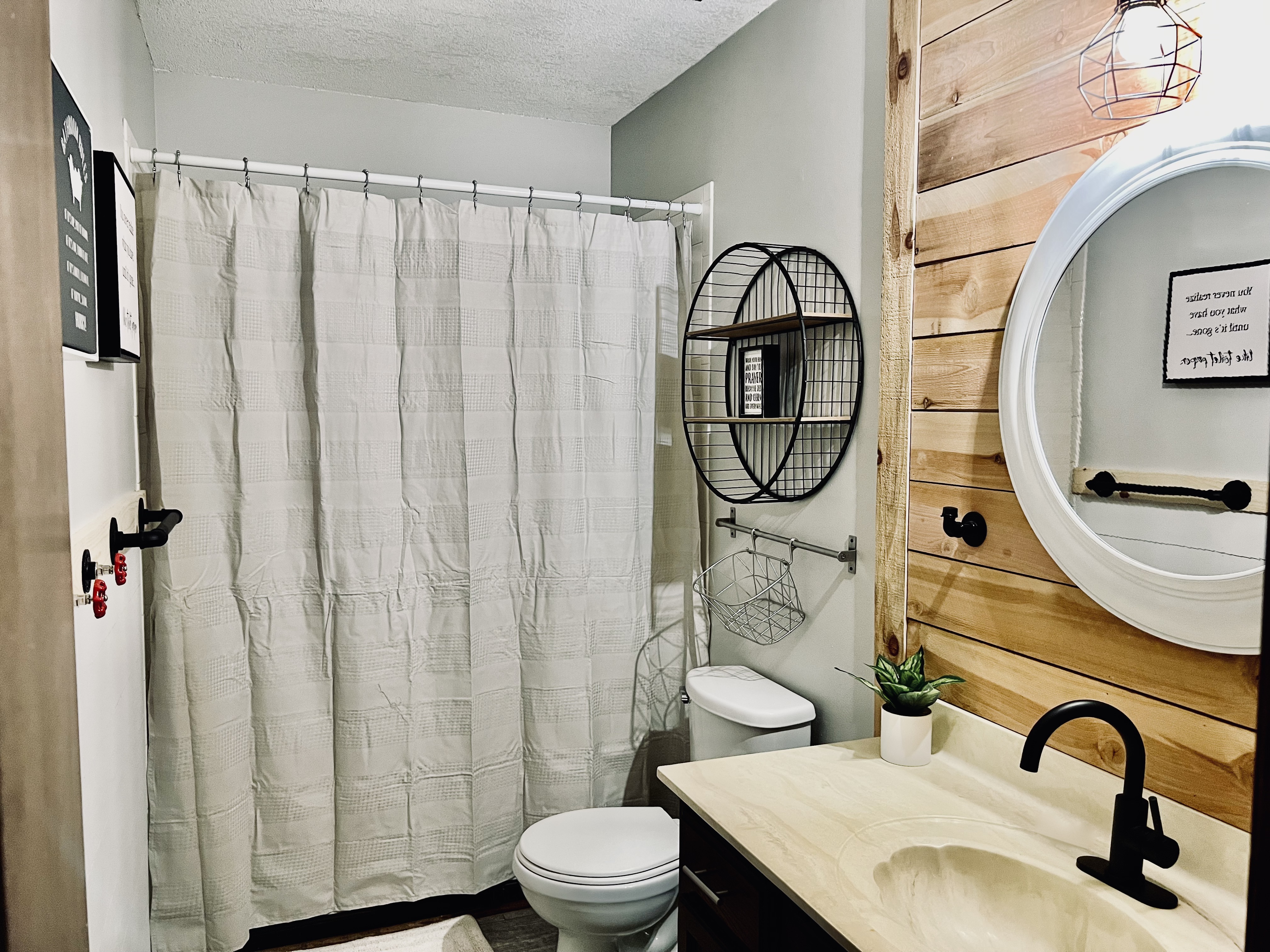 Cozy Airport Townhome photo 5