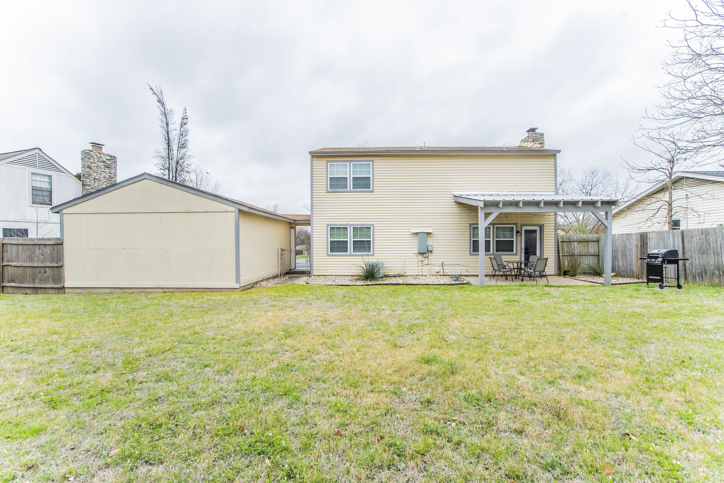 Cheerful 1-bedroom in a Perfectly Located Home photo 2