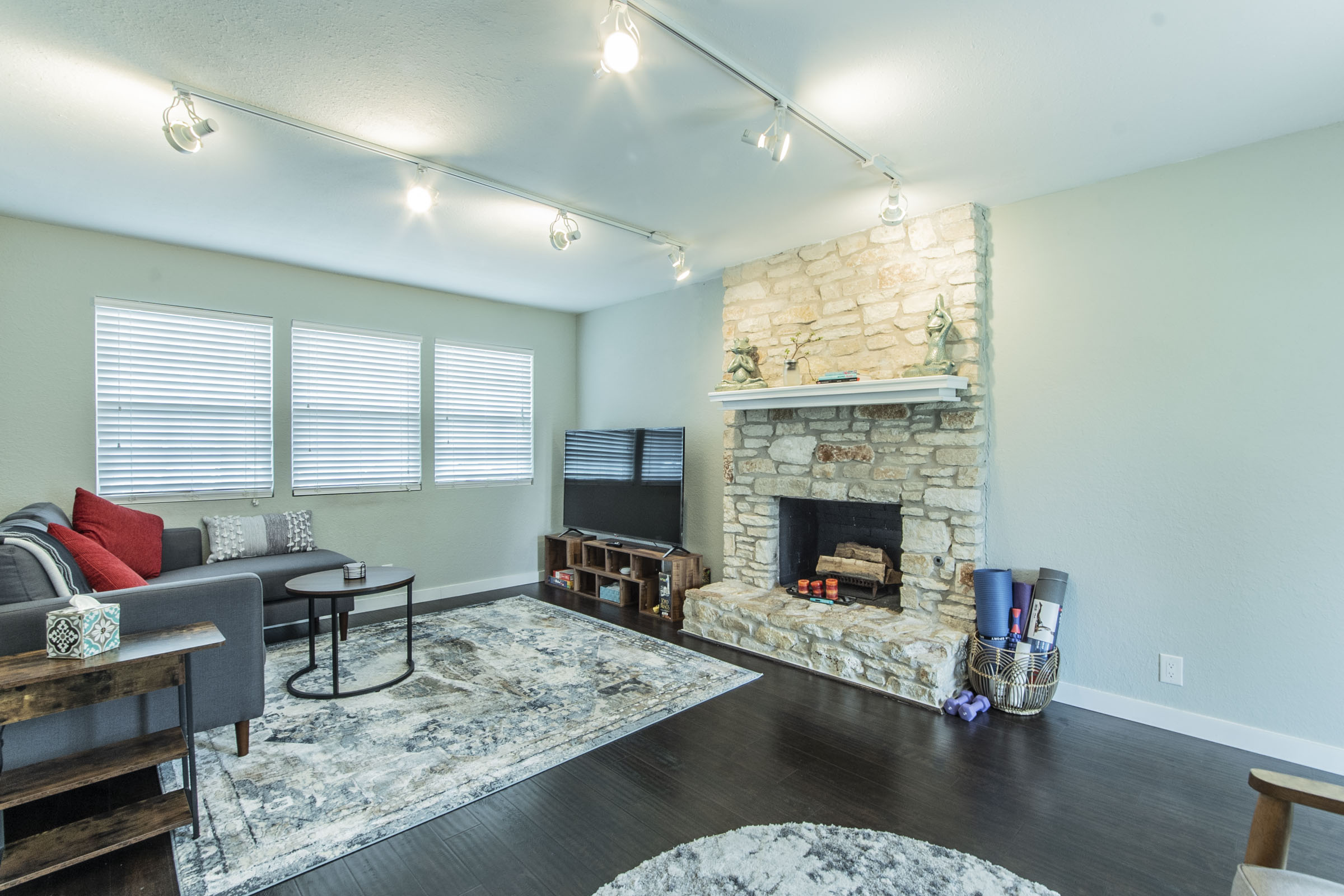 Cheerful 1-bedroom in a Perfectly Located Home photo 3
