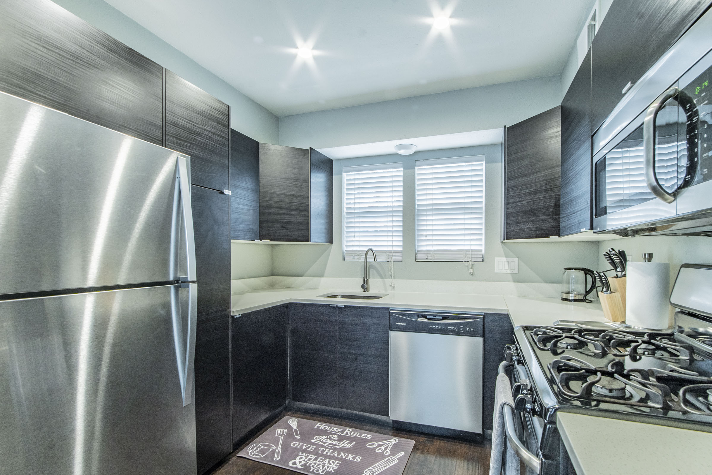 Cheerful 1-bedroom in a Perfectly Located Home photo 5