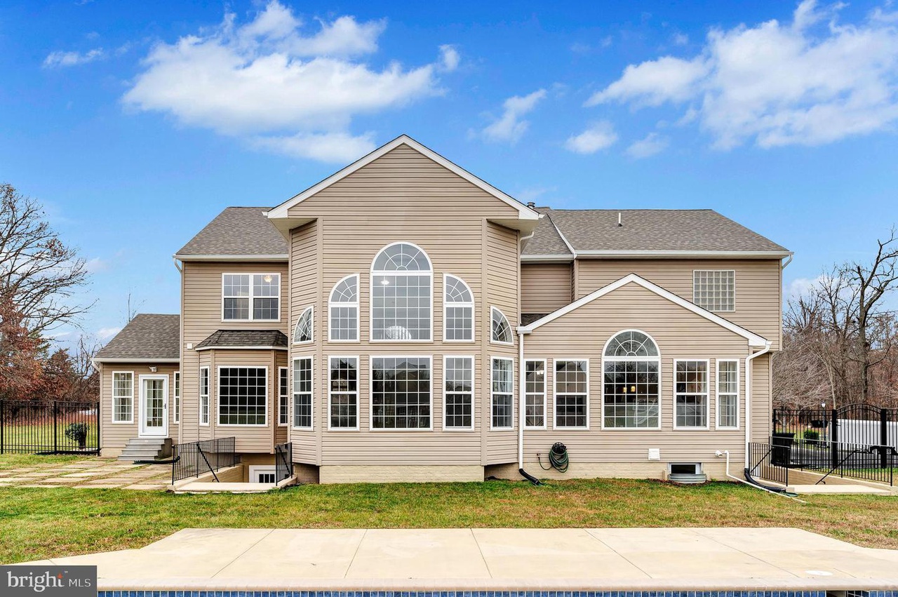LUXURIOUS HOME IN DC METRO photo 5