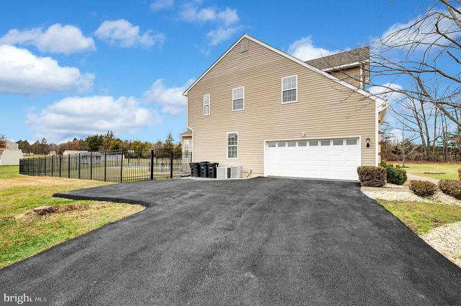 LUXURIOUS HOME IN DC METRO photo 2