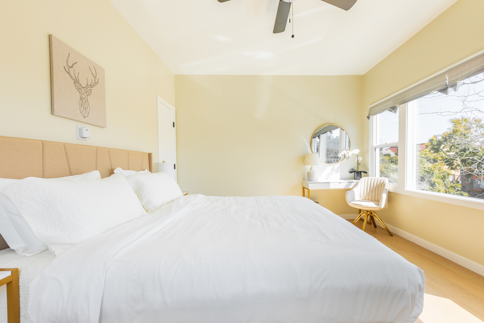 Cozy Sunny Brand-New Apt |  1 Block From the Beach photo 5