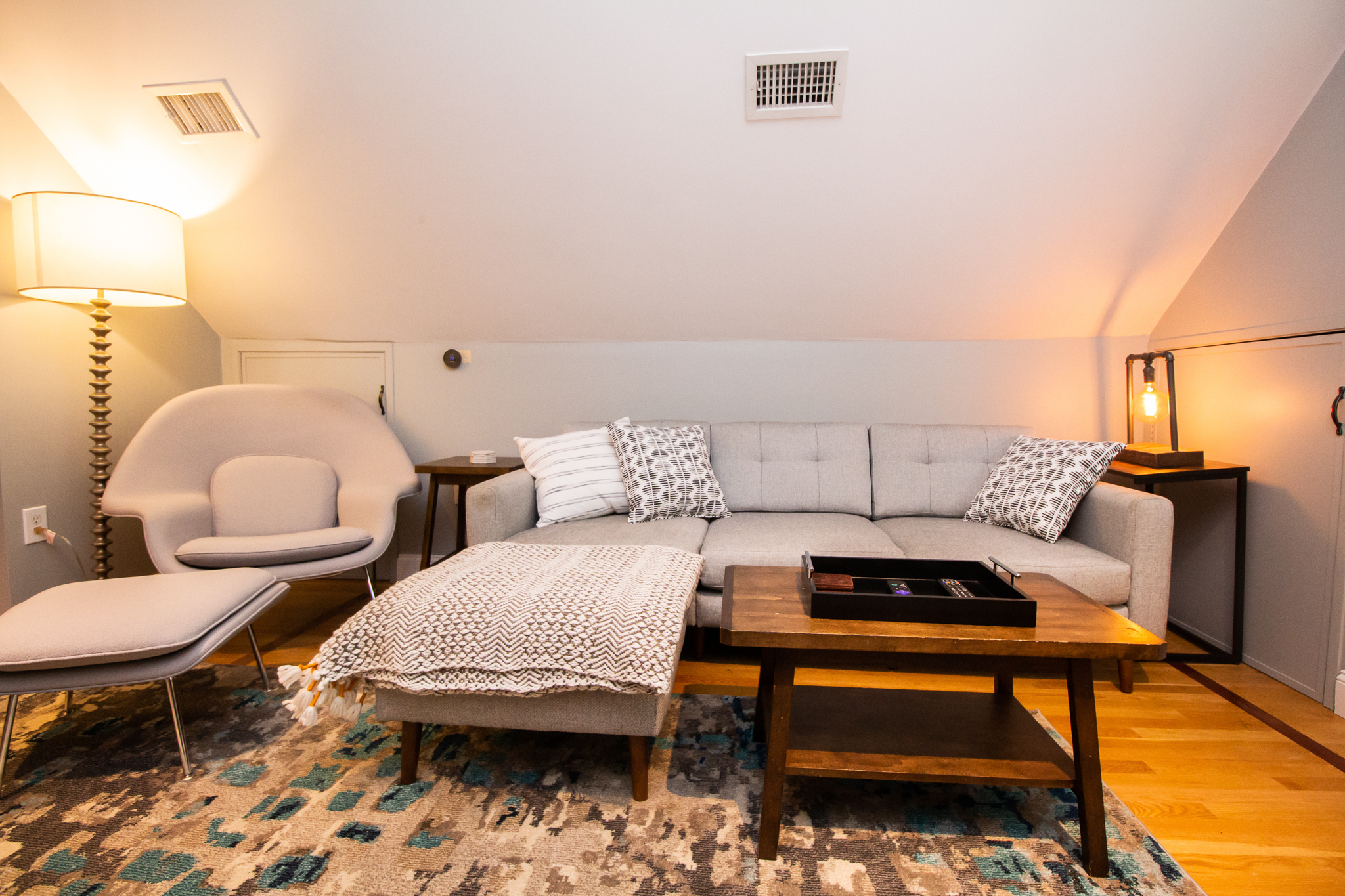 Renovated Top Floor 1 Bedroom Condo in Savin Hill photo 4