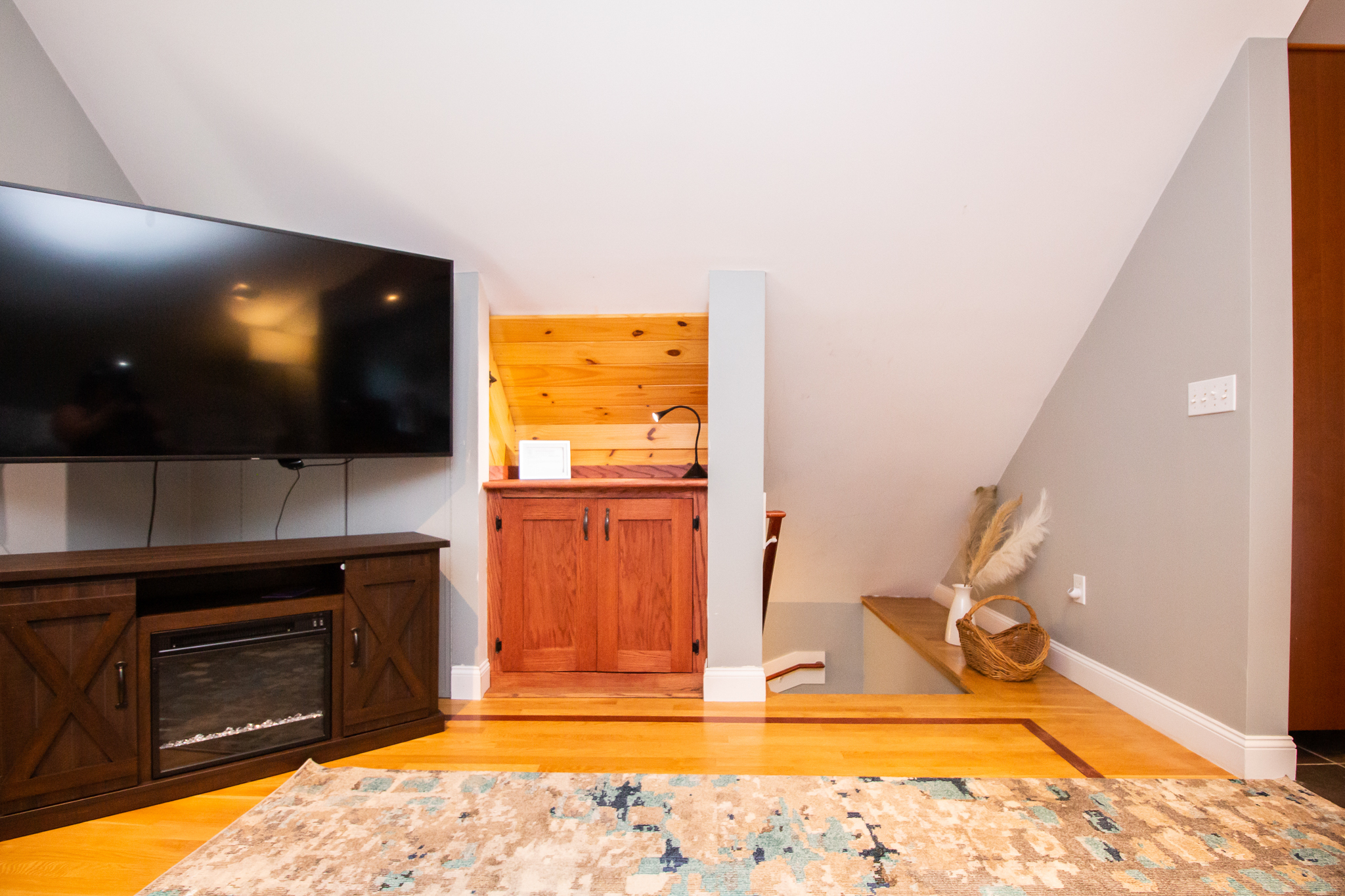 Renovated Top Floor 1 Bedroom Condo in Savin Hill photo 5