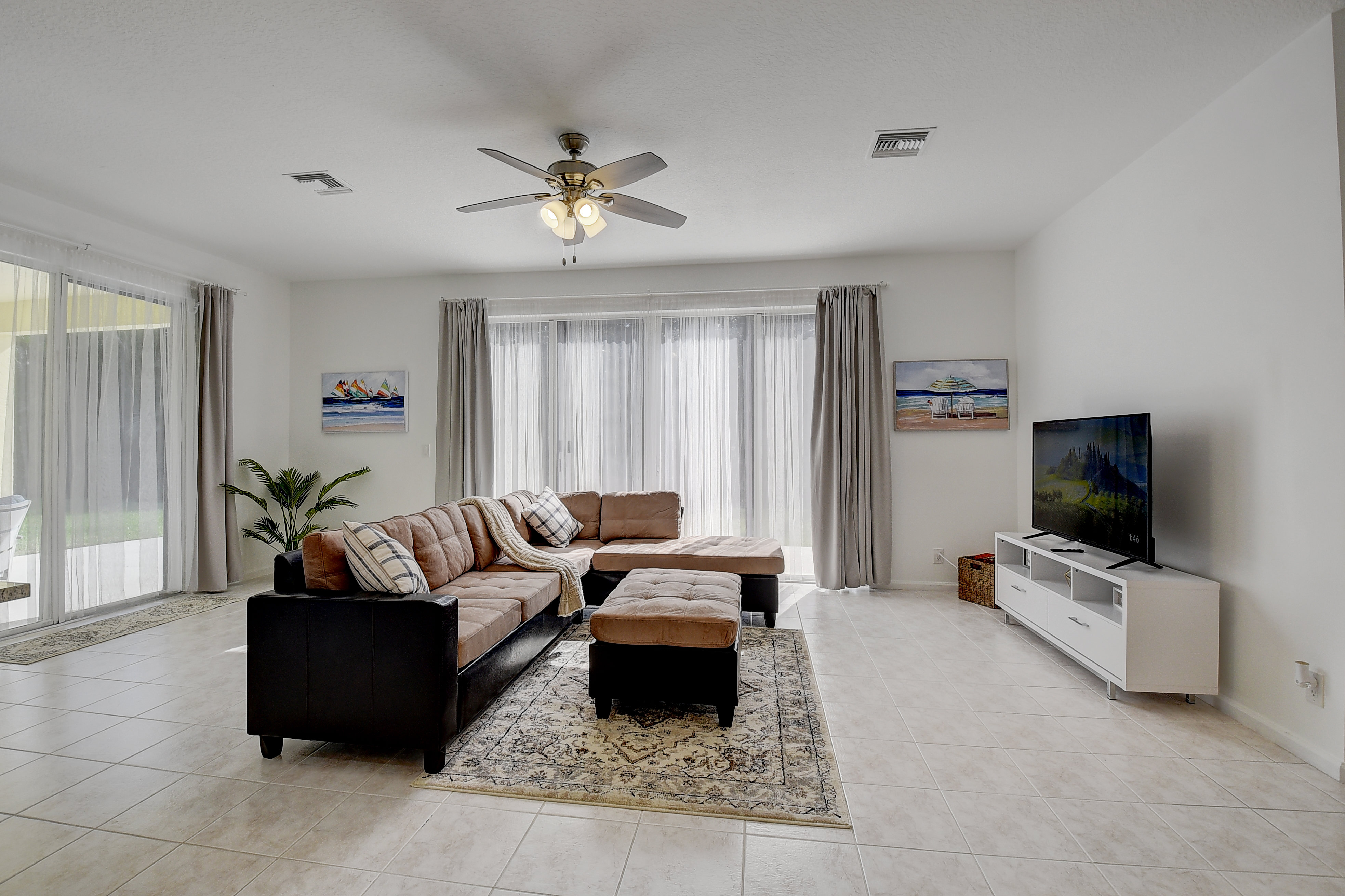 Luxury Pet Friendly Beach Spacious H/S WIFI! photo 2