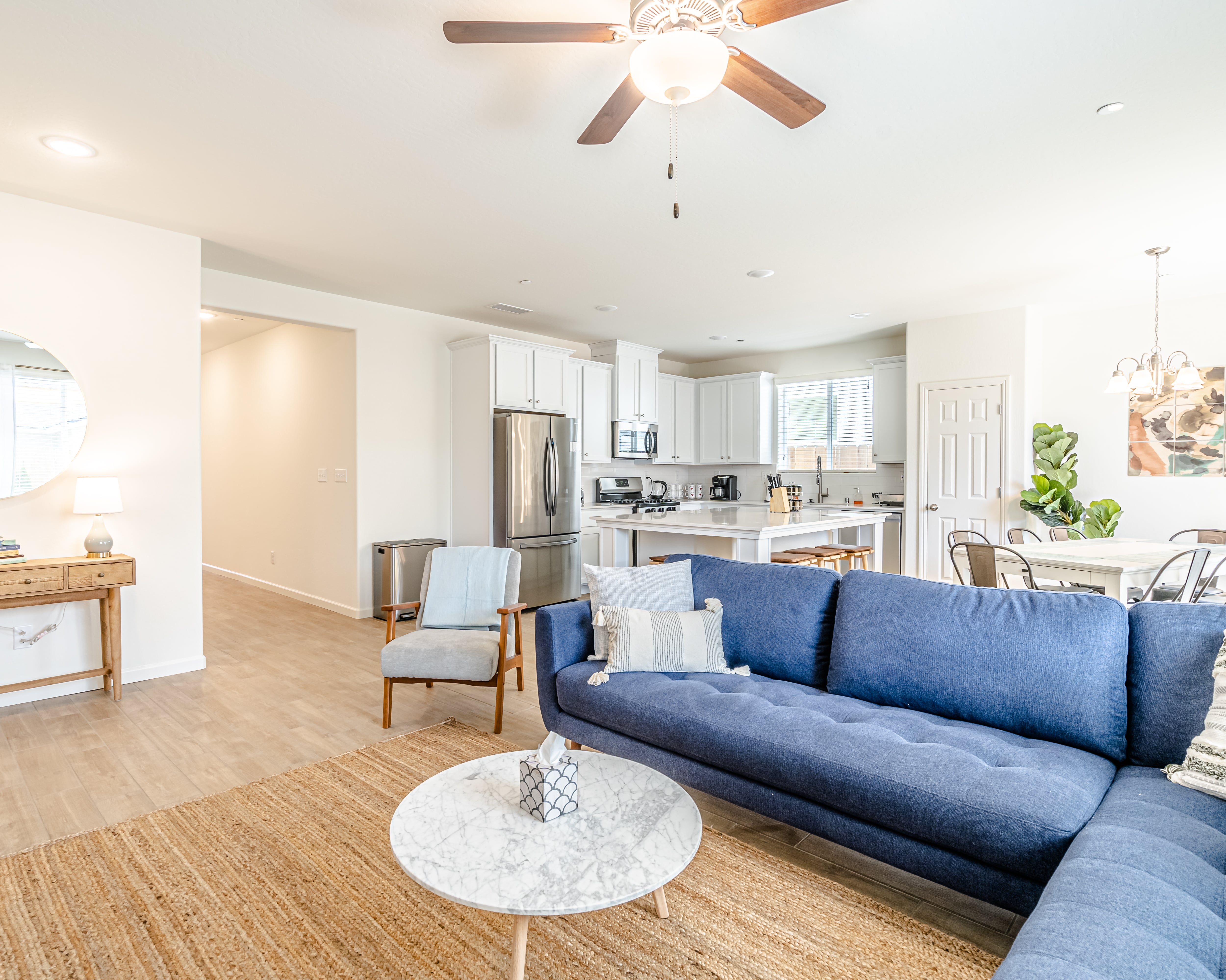 Fresno/Clovis, Designer Furnished 4 Bed Built 2023 photo 2
