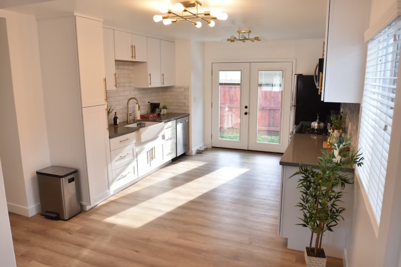 Welcoming 3BD/2BA Home- Close to SpaceX,LAX &more! photo 2