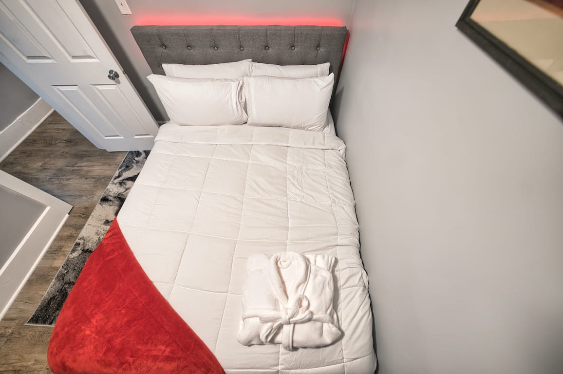 "Executive Oasis: High-end Corporate Suite”! photo 5