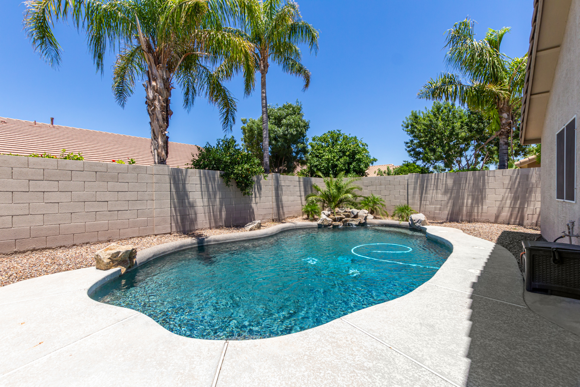 Gilbert Home 4 Bdrm/2 Bath - Pool | Office & More photo 3