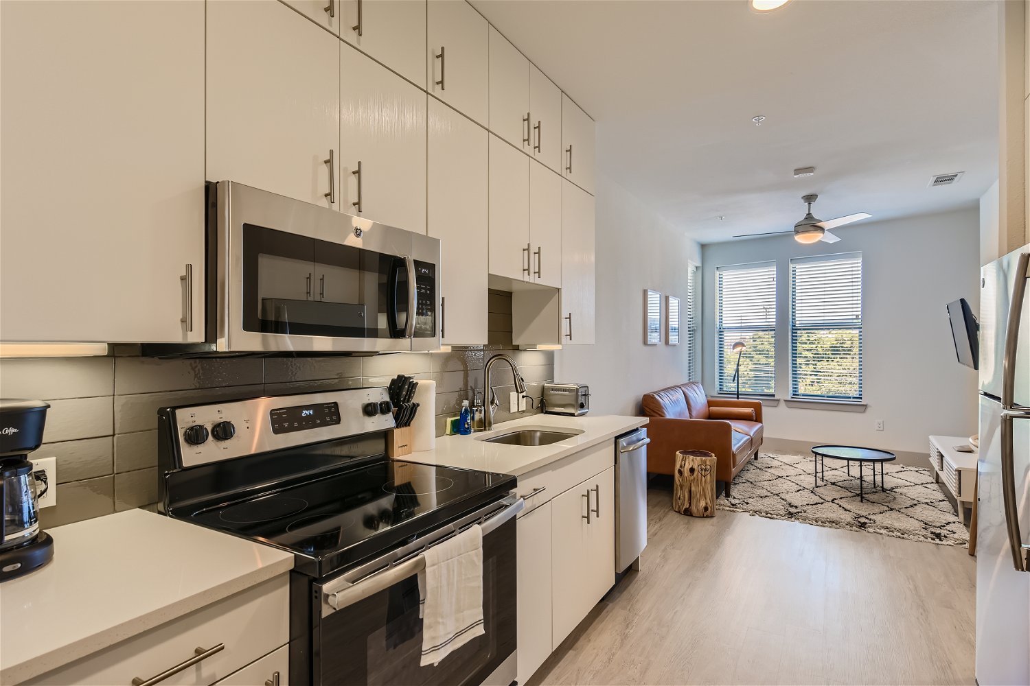 Bindel |1 Bed + Office | Hip East Austin photo 2