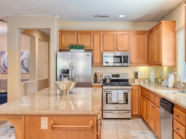 Large Home in Gated Golf Course Community  photo 3