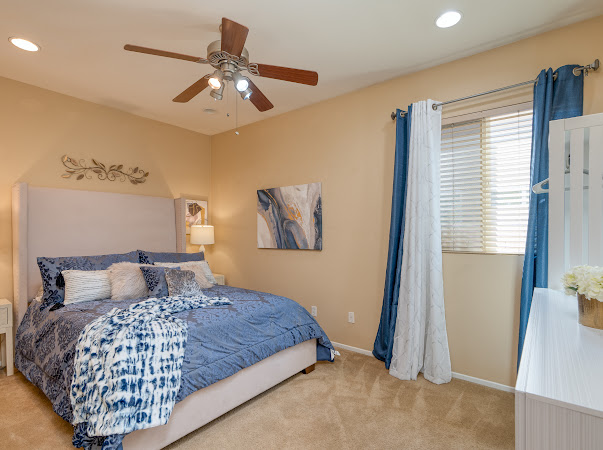 Large Home in Gated Golf Course Community  photo 5
