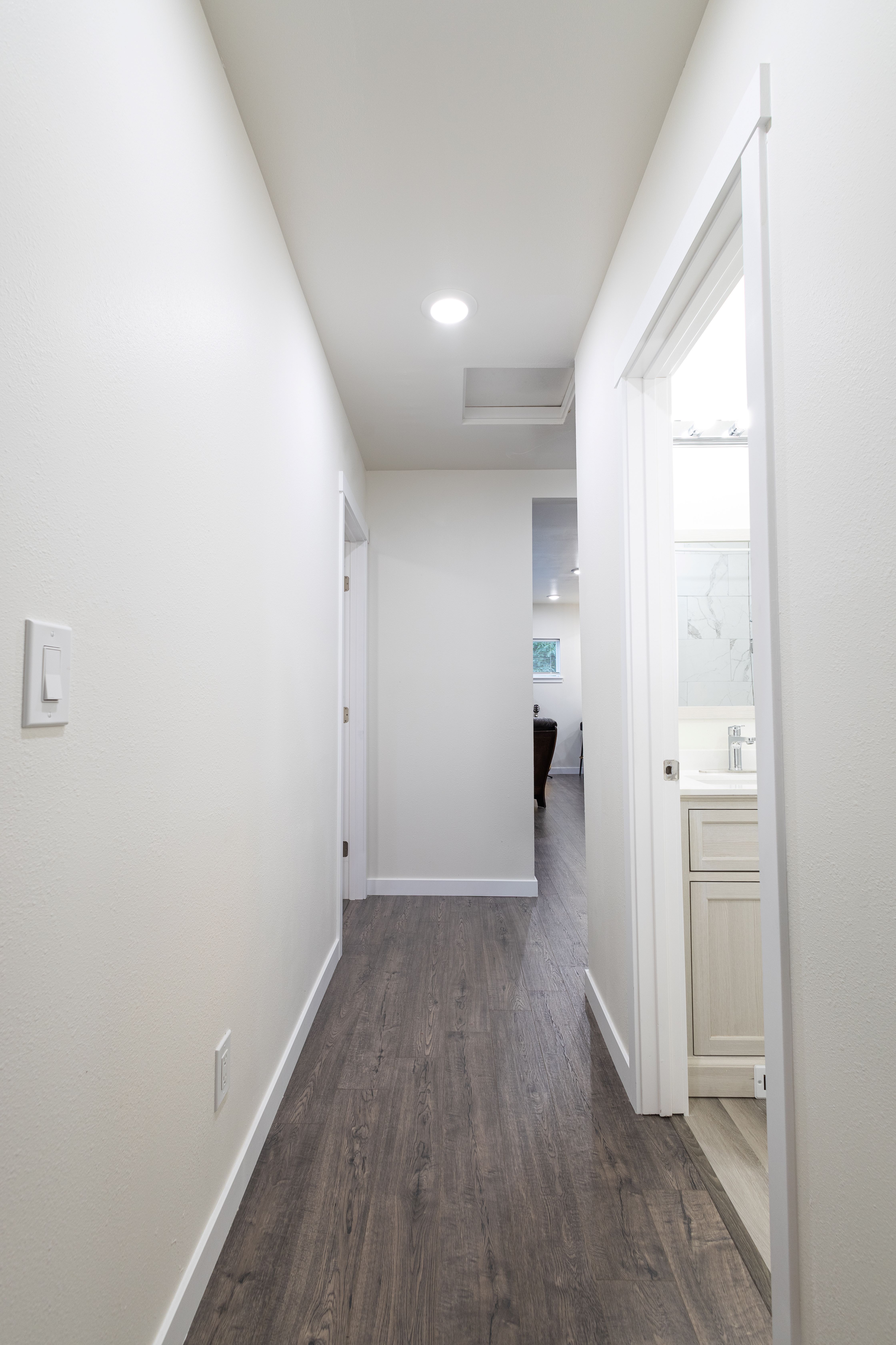 New Full Remodel furnished 3 bed,2 bath photo 2