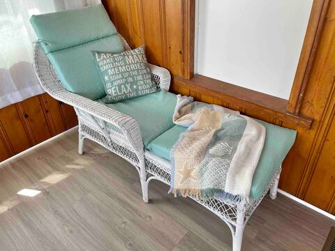 Cozy Cottage by the Lake photo 3