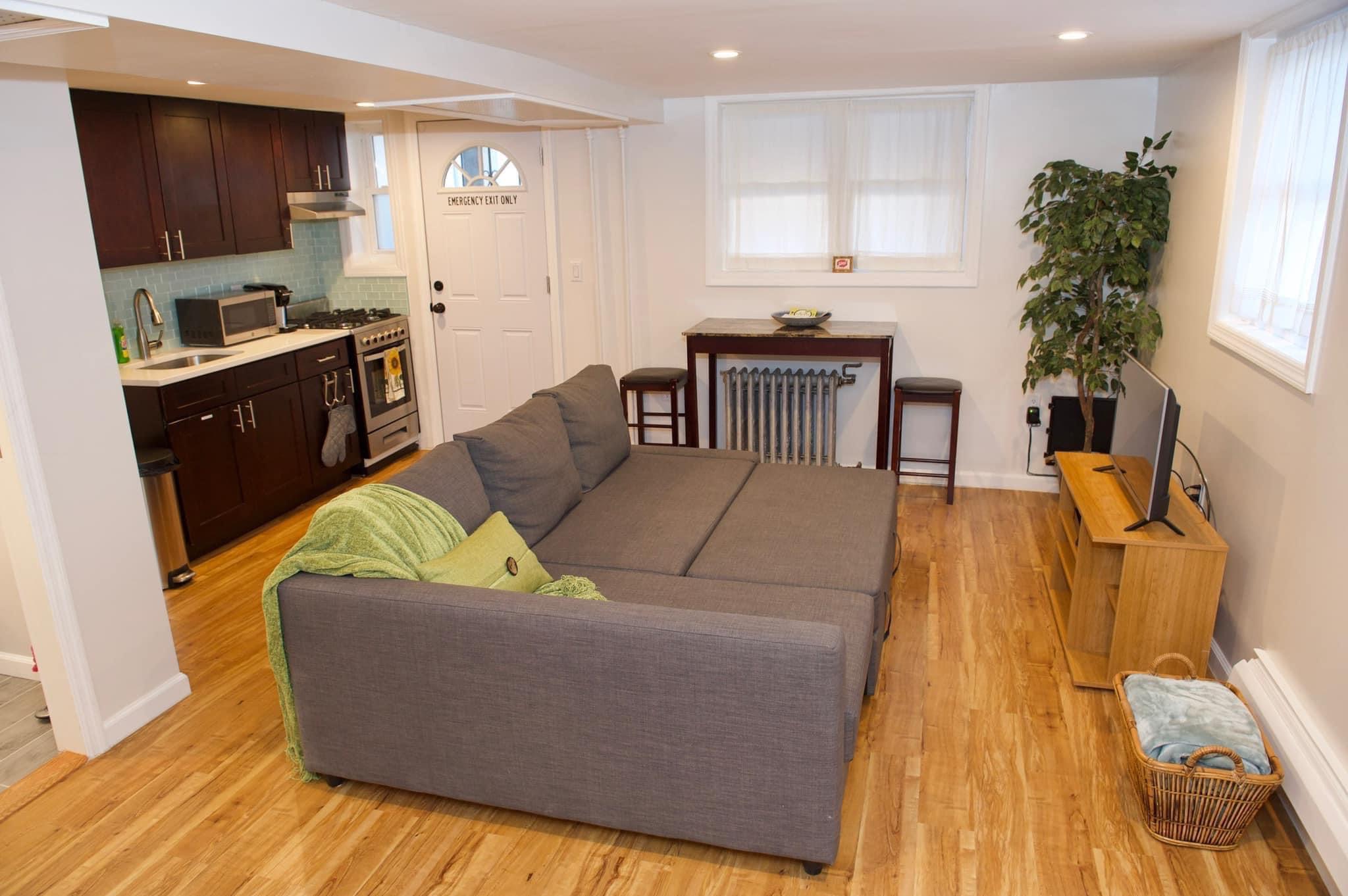 FURNISHED Flatbush Apt. - Near Transit & Shops  photo 4