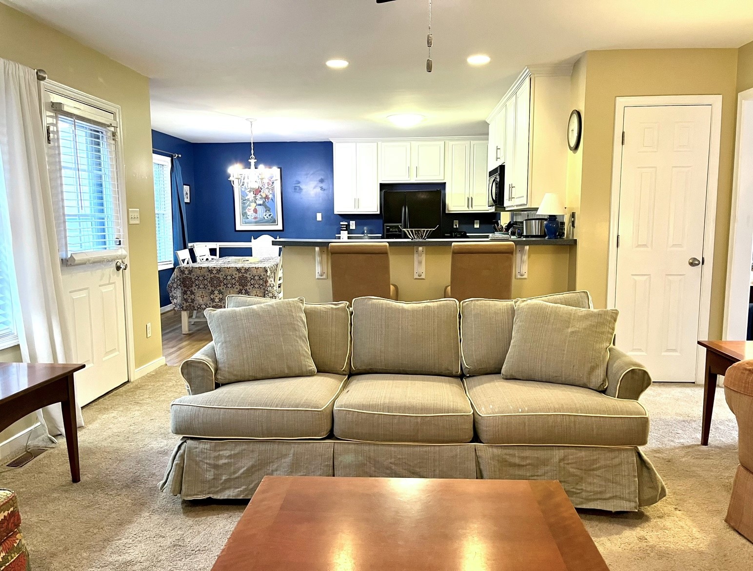 Warm and Spacious Furnished Home photo 4
