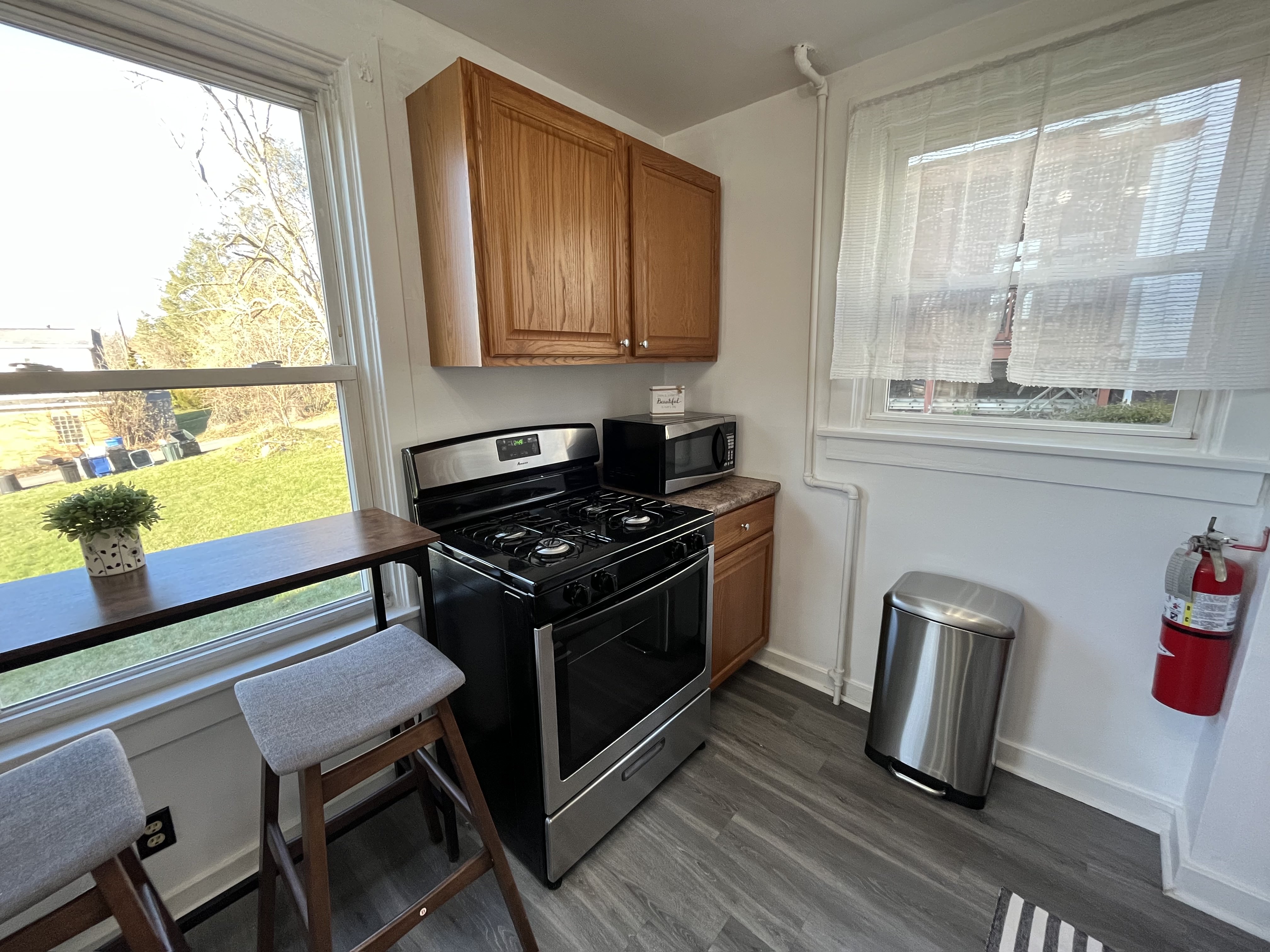 Remodeled Efficiency Apt in Peaceful Location photo 4